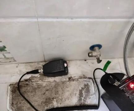 和布克赛尔屋顶漏水维修公司分享下卫生间漏水的危害及解决方法